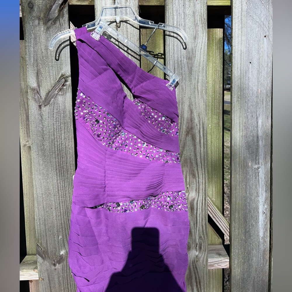 Judy Bridal one shoulder purple gown - Picture 4 of 14